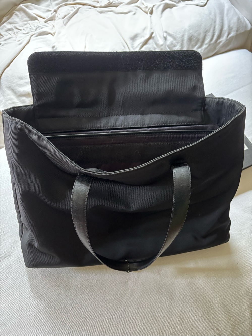 Coach Classic Women’s Laptop/Black Canvas Tote with Smooth Leather Handles. - Picture 3 of 7